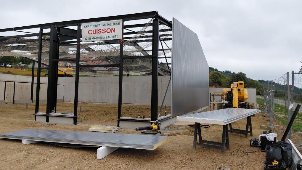 Pose bardage panneau sandwich